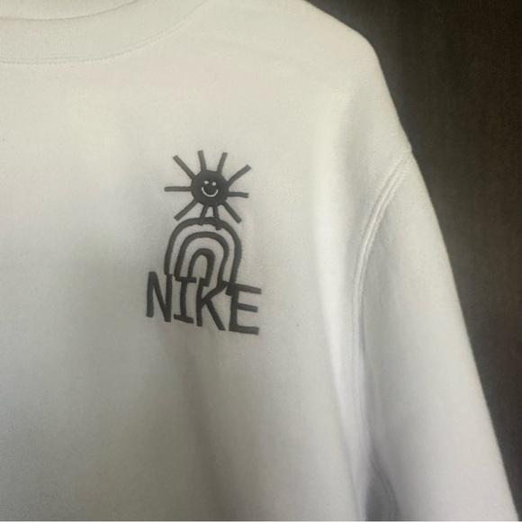 Nike crewneck sweatshirt - Picture 2 of 4